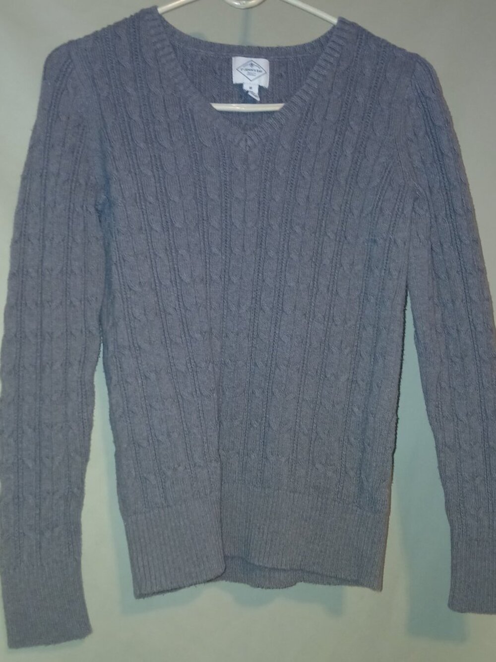 St. John's Bay Gray Cable Knit V-Neck Sweater Women's M 88% Cotton